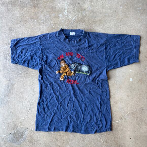 VINTAGE 80S FUNNY YAK AND YETI NEPAL CROPPED FEMME BABY TEE FITS WOMENS MEDIUM - Picture 1 of 5